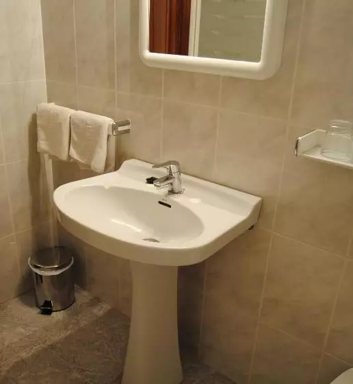 پانسیون Hostal Carabela