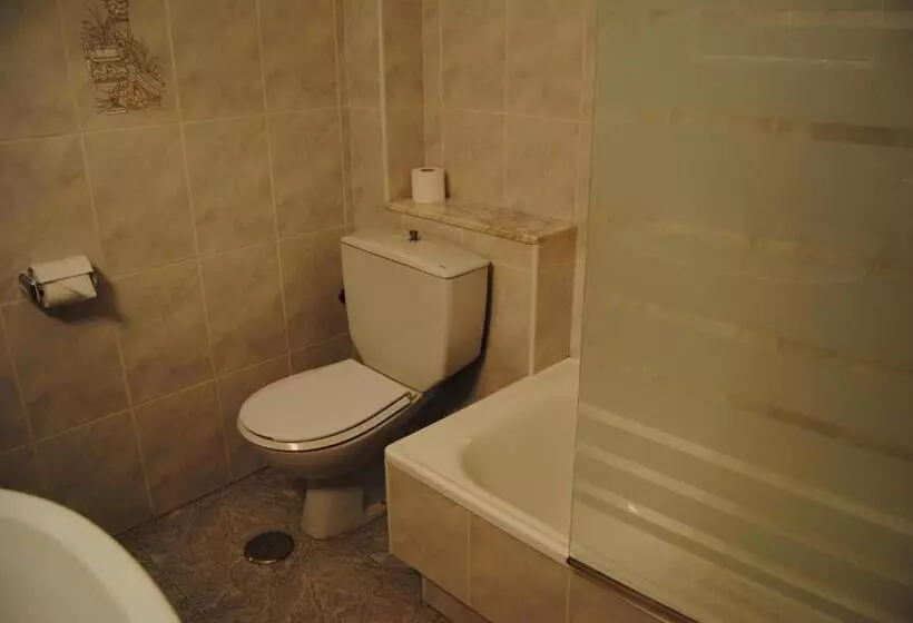 پانسیون Hostal Carabela
