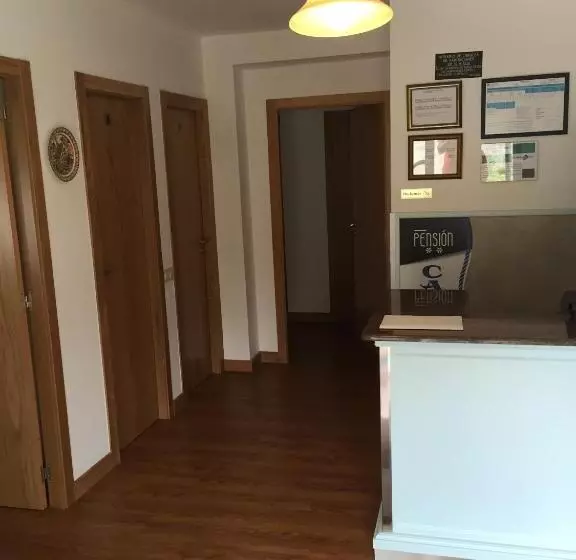 پانسیون Hostal Carabela
