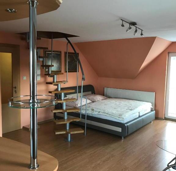 פנסיון Penzión Kotva Prístav