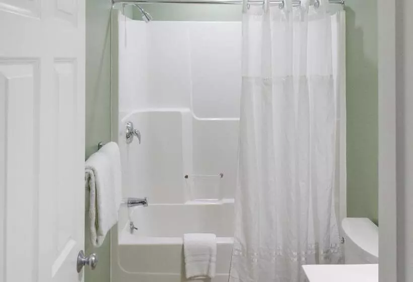 هتل Admiral S Inn Resort