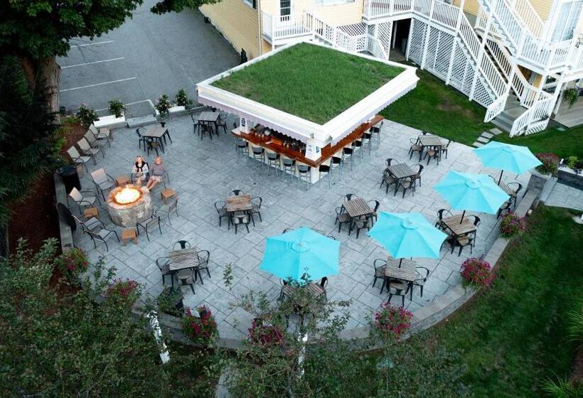 فندق Admiral S Inn Resort