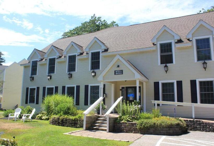 فندق Admiral S Inn Resort