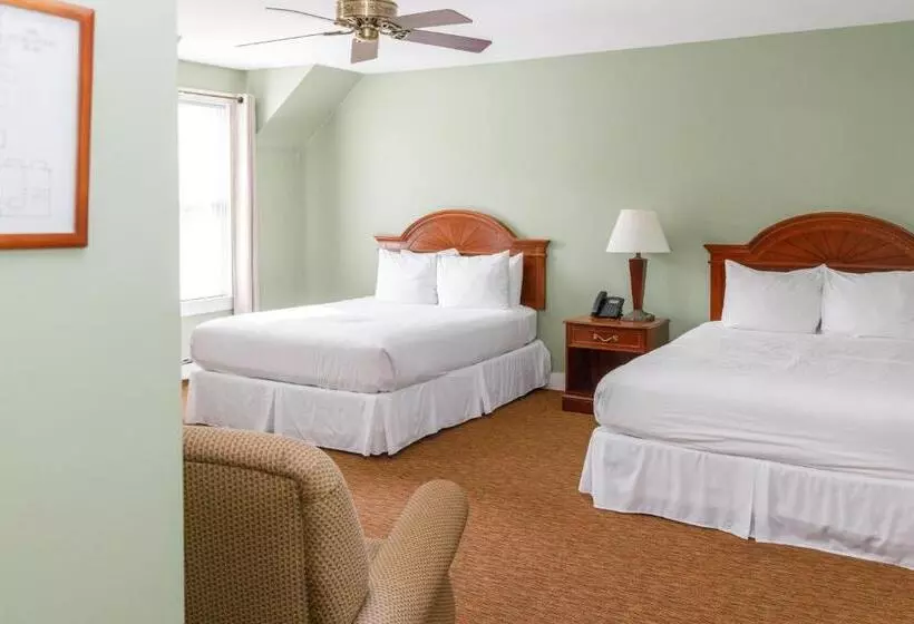 هتل Admiral S Inn Resort