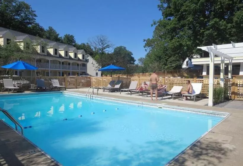 هتل Admiral S Inn Resort