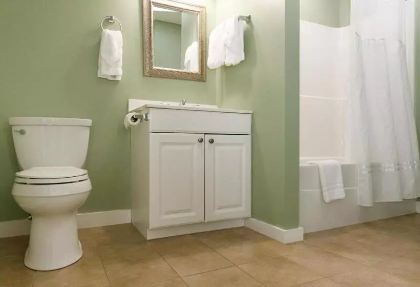 هتل Admiral S Inn Resort