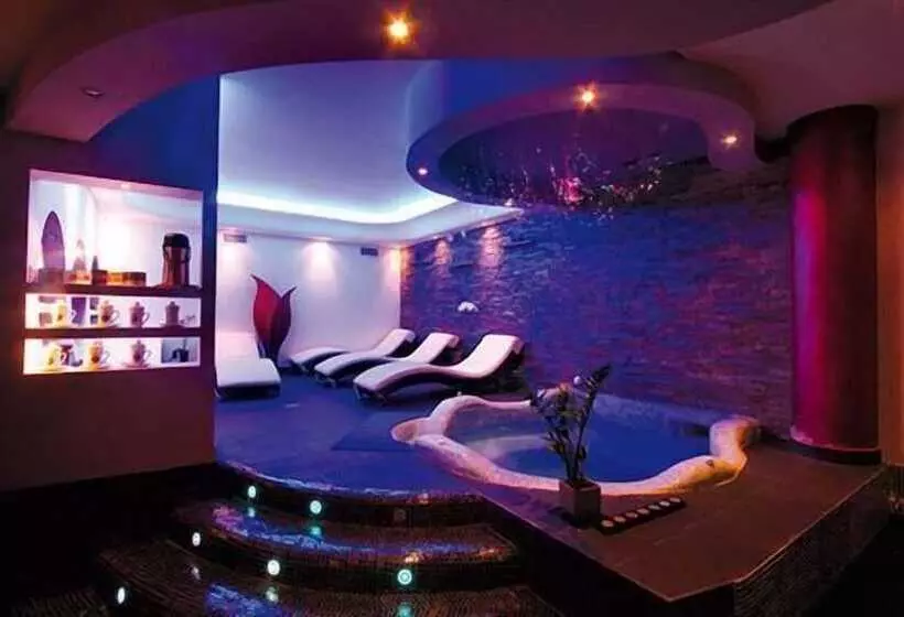 هتل Baia Tropea Resort