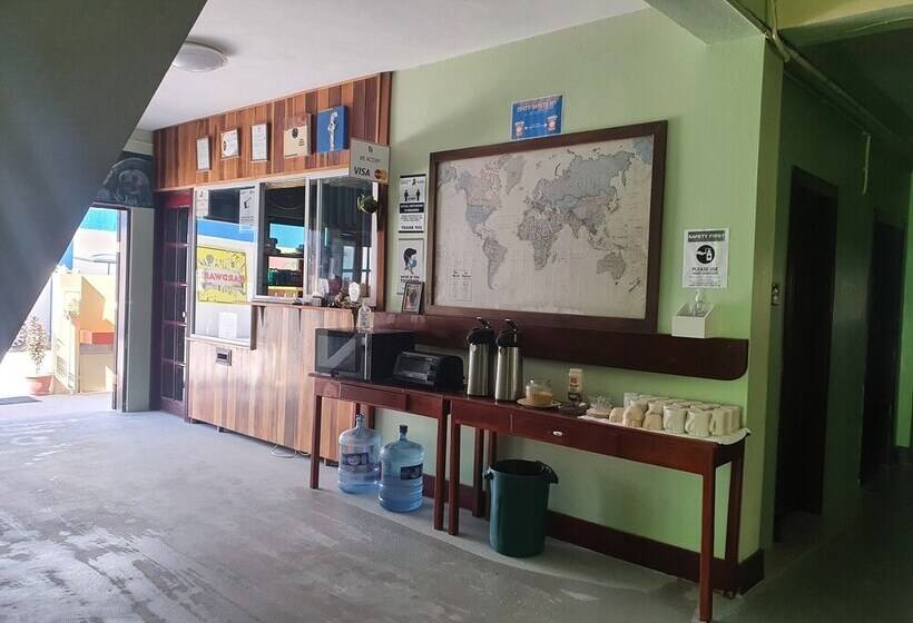 هتل Caye Caulker Plaza