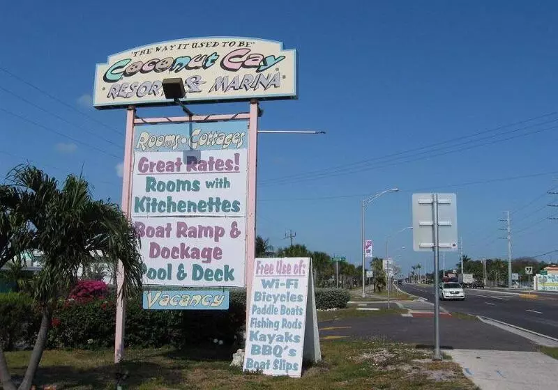 فندق Coconut Cay Resort