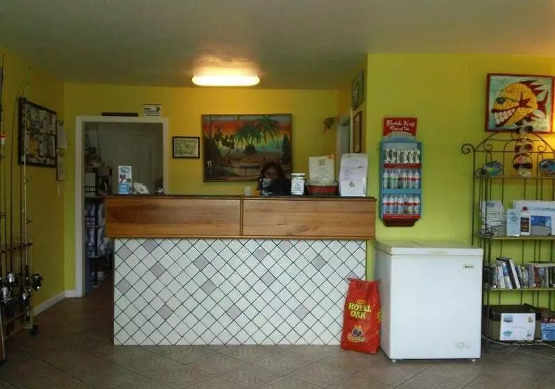 فندق Coconut Cay Resort