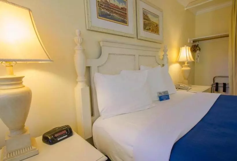 ホテル Continental Inn