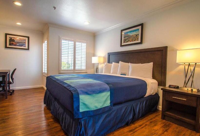 Отель Continental Inn