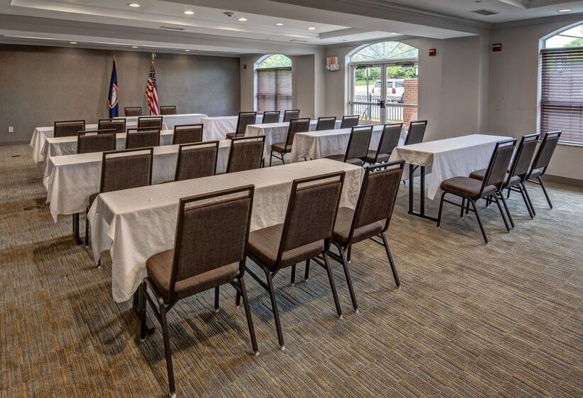 호텔 Spark By Hilton Woodbridge