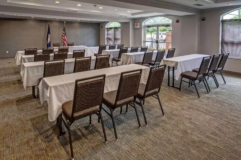 酒店 Spark By Hilton Woodbridge