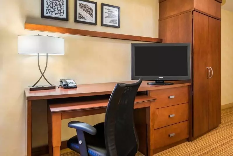 Отель Courtyard By Marriott Philadelphia Montgomeryville