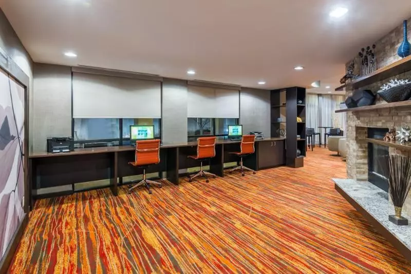 Отель Courtyard By Marriott Philadelphia Montgomeryville