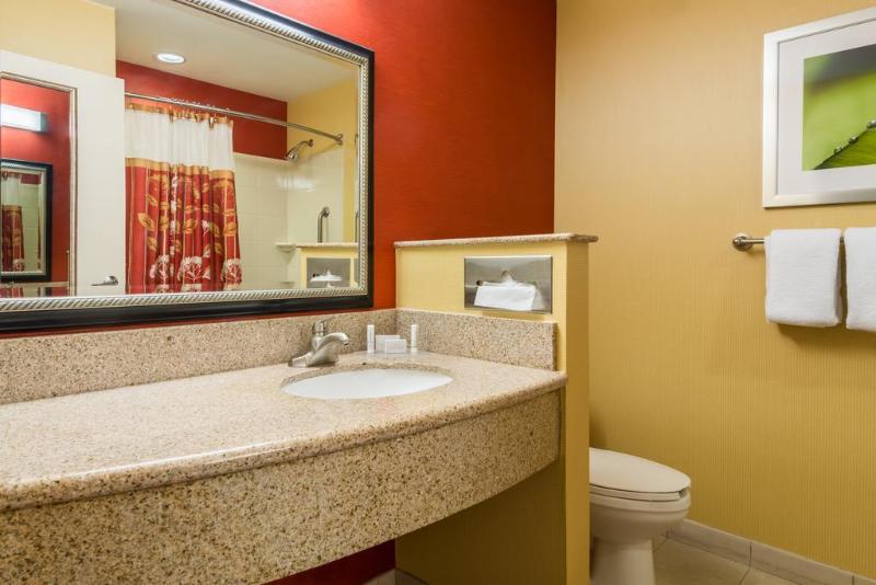 Отель Courtyard By Marriott Philadelphia Montgomeryville