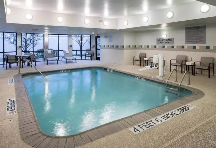 בית מלון כפרי Courtyard By Marriott West Orange