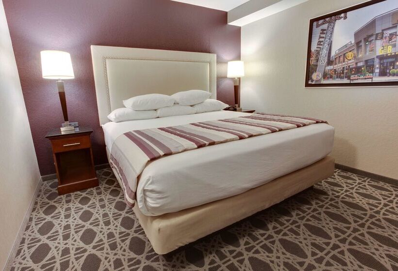 ホテル Drury Inn & Suites Louisville East
