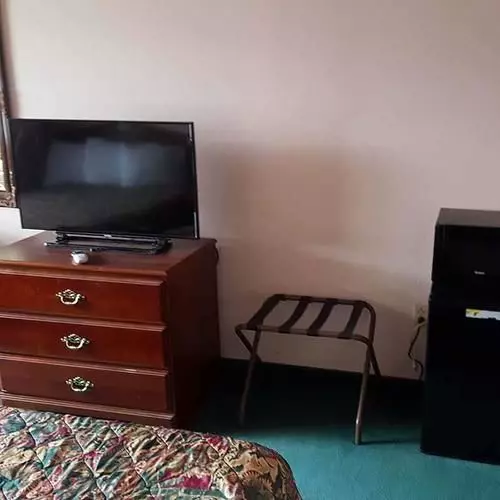 فندق Urbana Inn And Suites