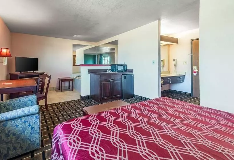 فندق Urbana Inn And Suites