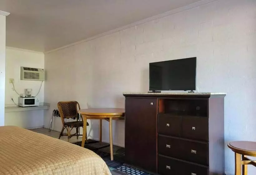 ホテル Emerald Inn & Lounge