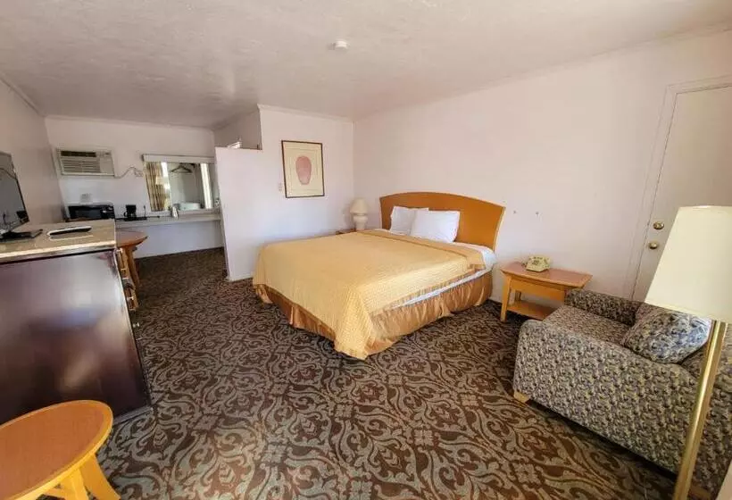 ホテル Emerald Inn & Lounge