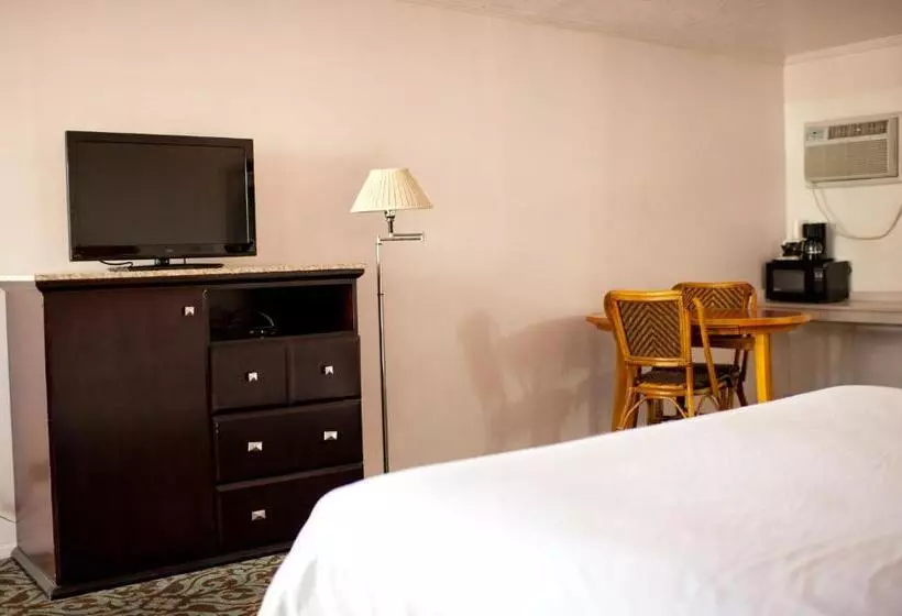 ホテル Emerald Inn & Lounge