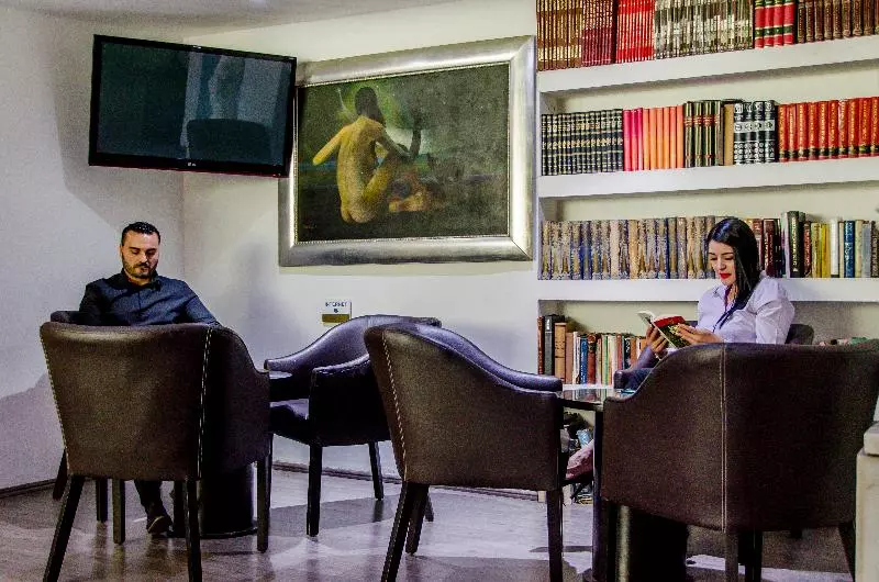 호텔 European Life Style Executive Suites