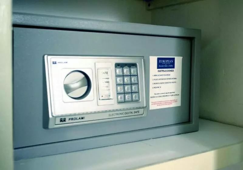 호텔 European Life Style Executive Suites