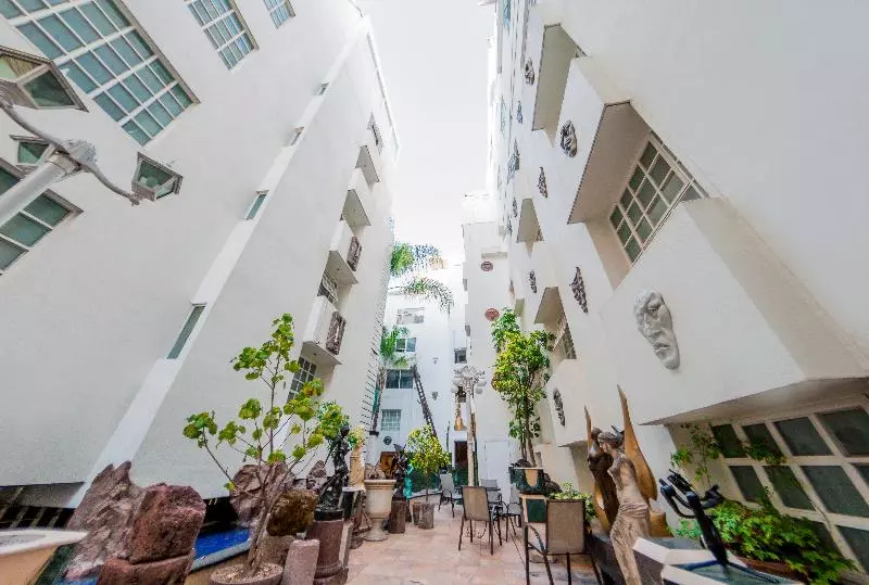 호텔 European Life Style Executive Suites