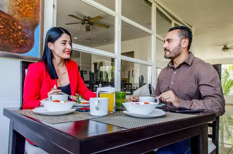 호텔 European Life Style Executive Suites