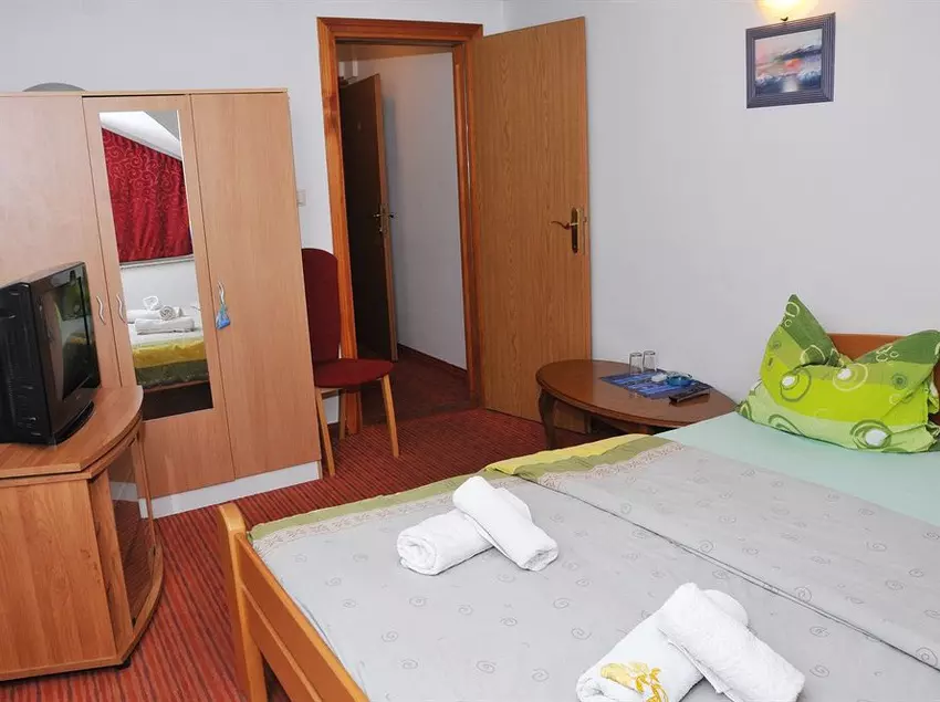 ホテル Mostar Inn