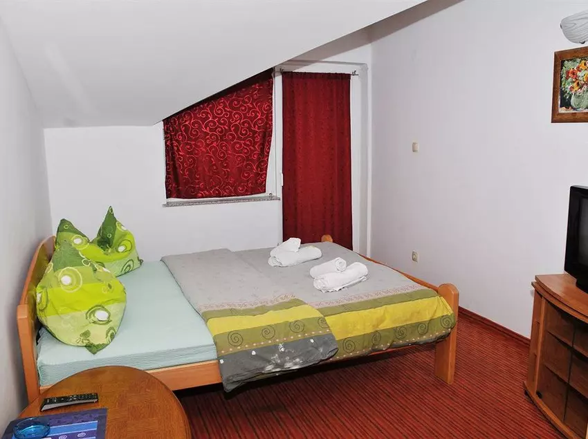 ホテル Mostar Inn