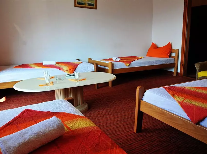 ホテル Mostar Inn