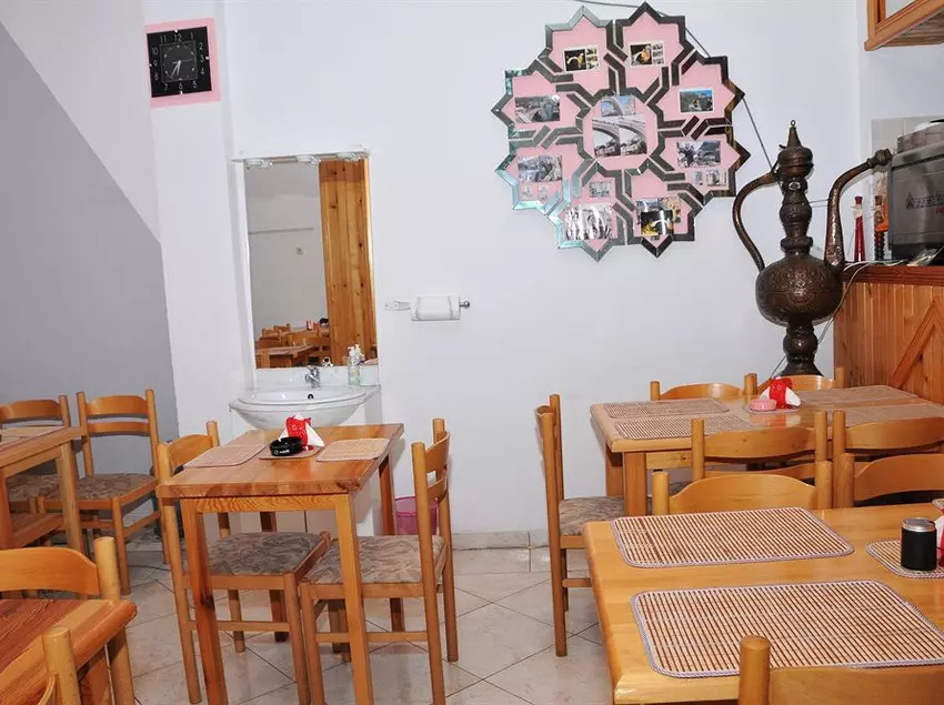 ホテル Mostar Inn