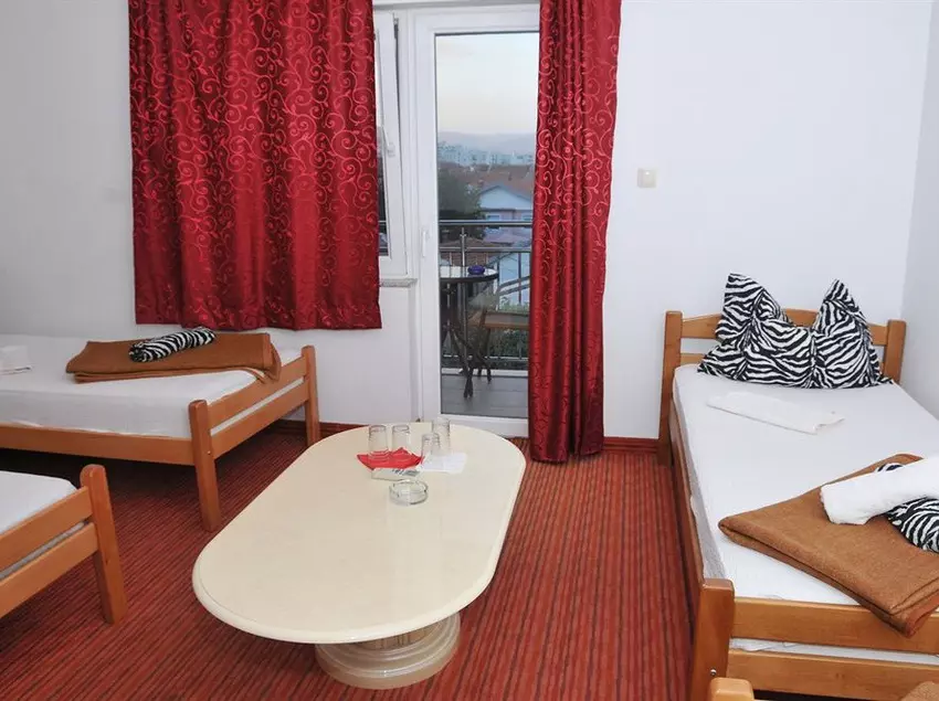 ホテル Mostar Inn