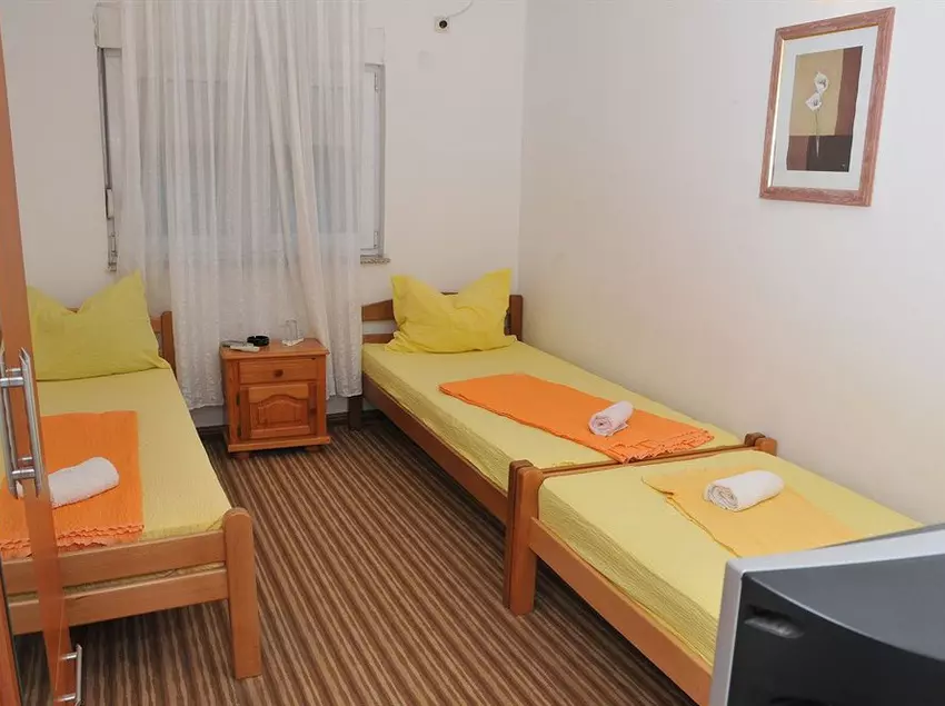 ホテル Mostar Inn