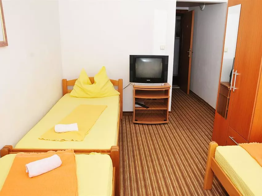 ホテル Mostar Inn