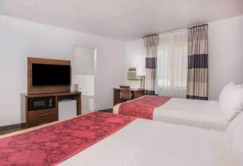 Hotel Ramada By Wyndham Keystone Near Mt Rushmore