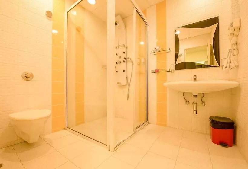 Hotel Shilton Suites