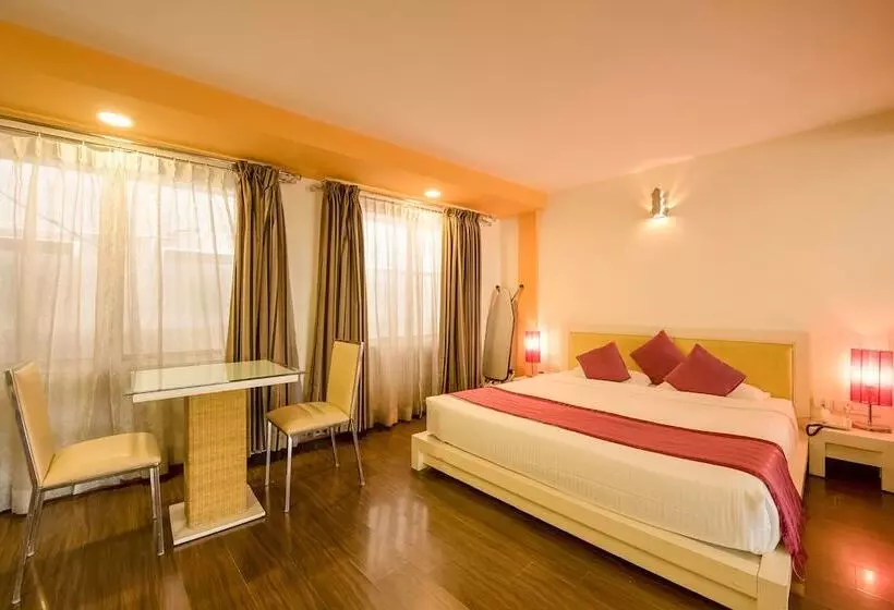 Hotel Shilton Suites
