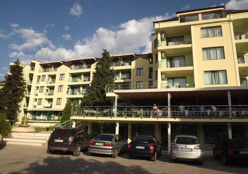 בית מלון כפרי Silver   All Inclusive, Free Parking