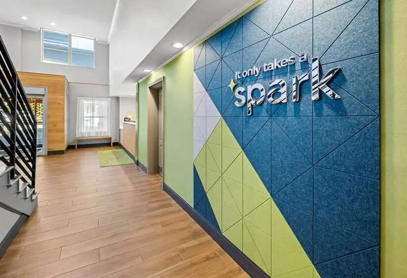 ホテル Spark By Hilton Woodbridge