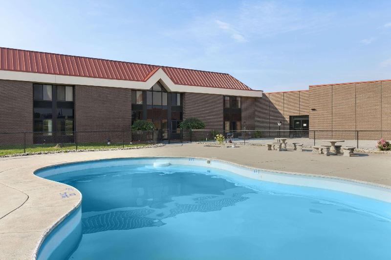 בית מלון כפרי Super 8 By Wyndham Harrison Oh