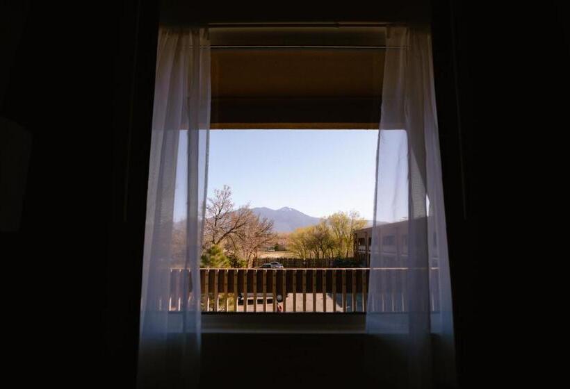 호텔 Taos Valley Lodge