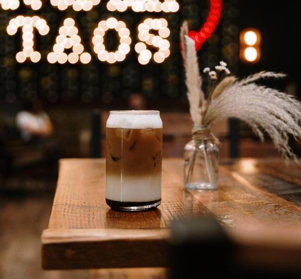 فندق Taos Valley Lodge