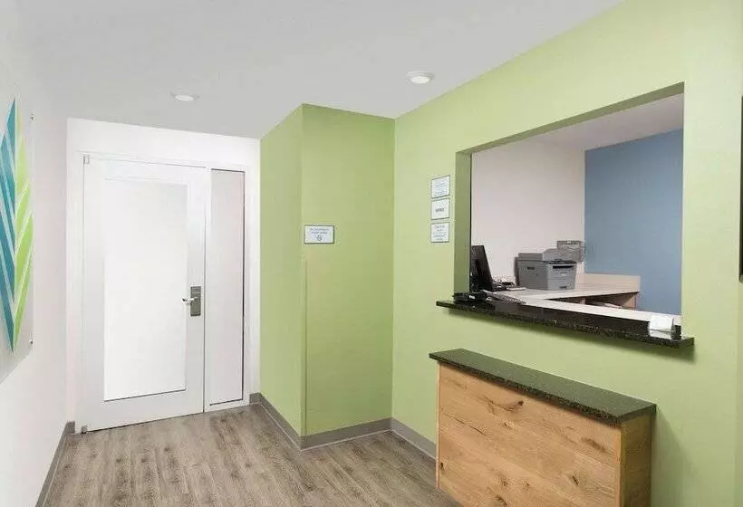هتل Woodspring Suites Midland