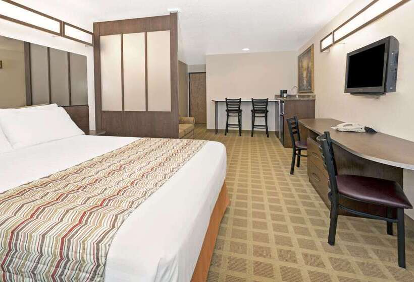 Microtel Inn & Suites Cheyenne