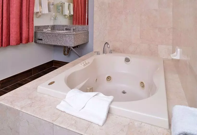 מוטל Americas Best Value Inn Hollywood